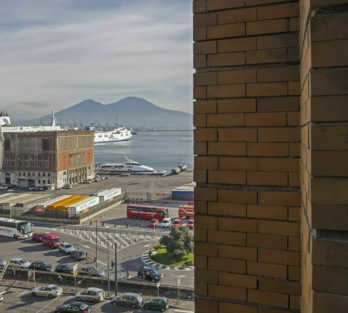 Relais Castel Nuovo Aparthotel Naples 3*,